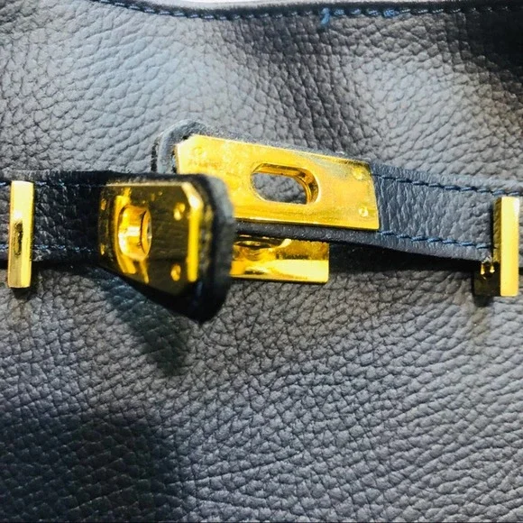 Sophisticated Navy Leather Tote Bag - Picture 5 of 15